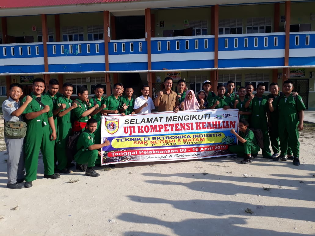 Gambar utama Penutupan UKK Jurusan Teknik Elektronika Industri TA. 2018-2019