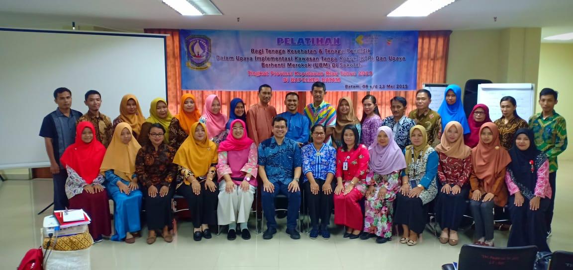 Gambar utama Ciptakan Kawasan Tanpa Rokok, Guru SMKN 5 Batam Ikuti Pelatihan di BAPELKES Batam