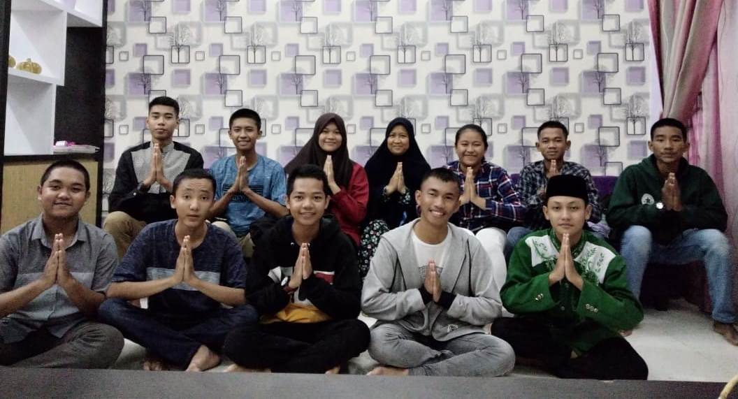 Gambar utama Kebersamaan Siswa dan Alumni RBK diHari Kemenangan