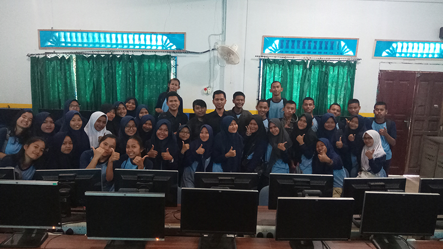 Gambar utama Meningkatkan Kompetensi Keahlian Siswa Multimedia, SMKN 5 Batam Menggandeng Thinktation Education untuk mengajar diHari Sabtu.