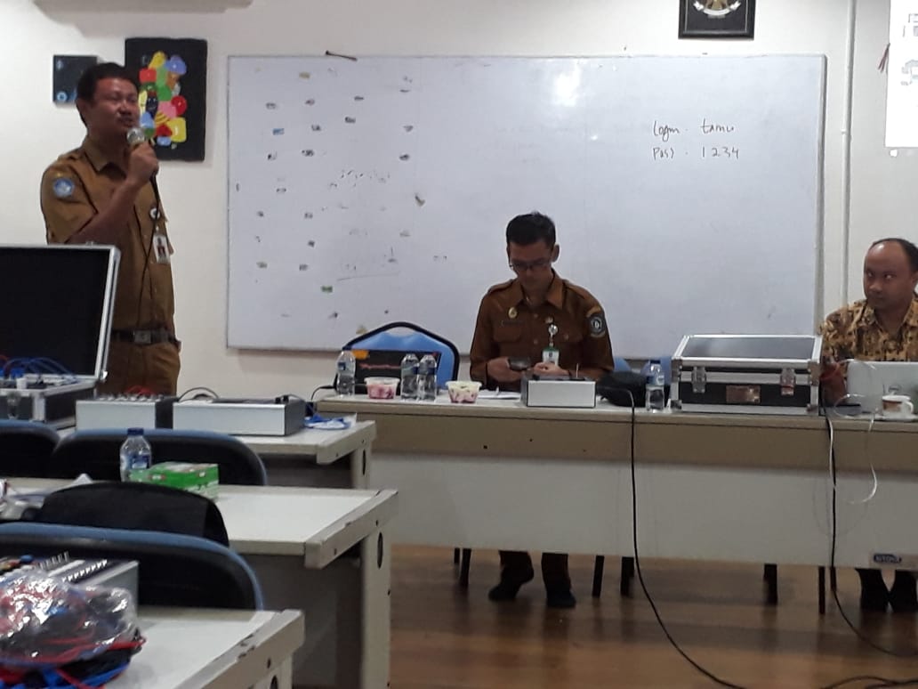 Gambar utama Bimtek Penggunaan Alat Praktek PLC Jurusan TEI