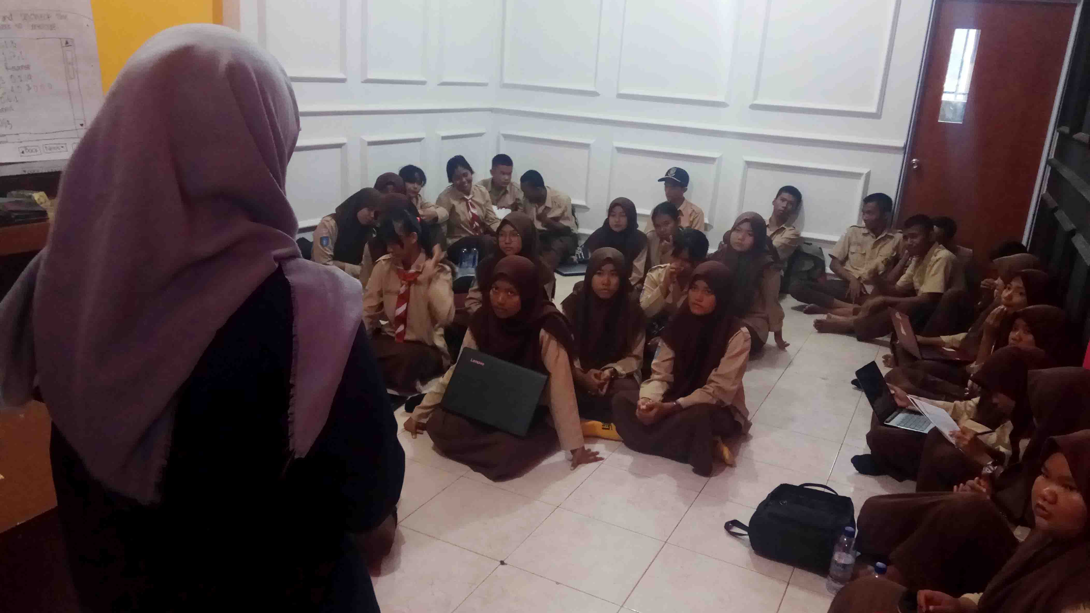 Gambar utama Siswa Multimedia Ikuti Sosialisasi Aplikasi Ruangguru