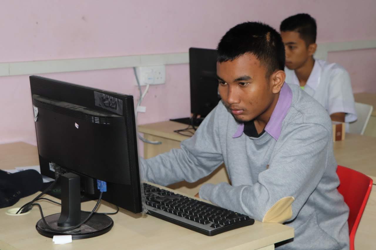 Gambar utama LKS IT-Software Aplication For Business Di Selenggarakan Di SMKS MHS – Batu Ampar