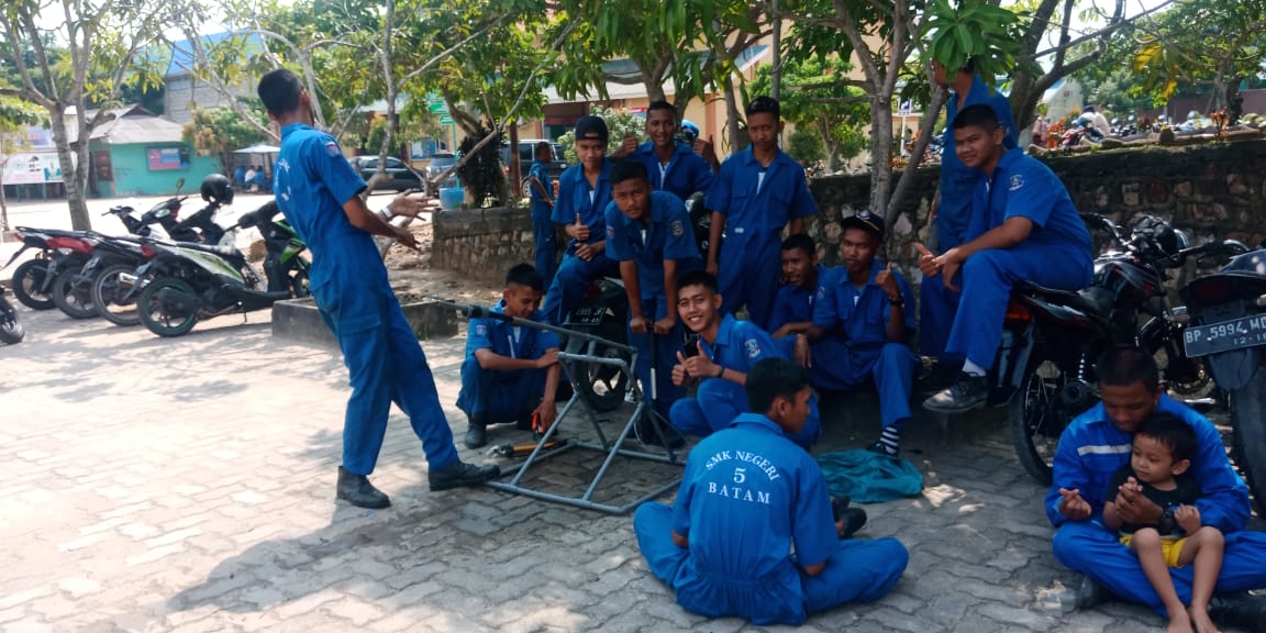 Gambar utama Komunitas Water Rocket Jurusan Pemesinan