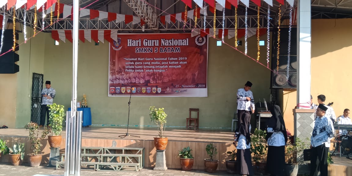 Gambar utama PERAYAAN HARI GURU NASIONAL DI SMKN 5 BATAM