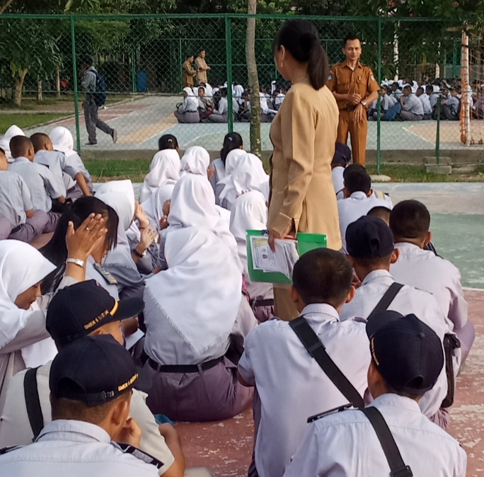 Gambar utama Meningkatkan kedisiplinan siswa grafika..