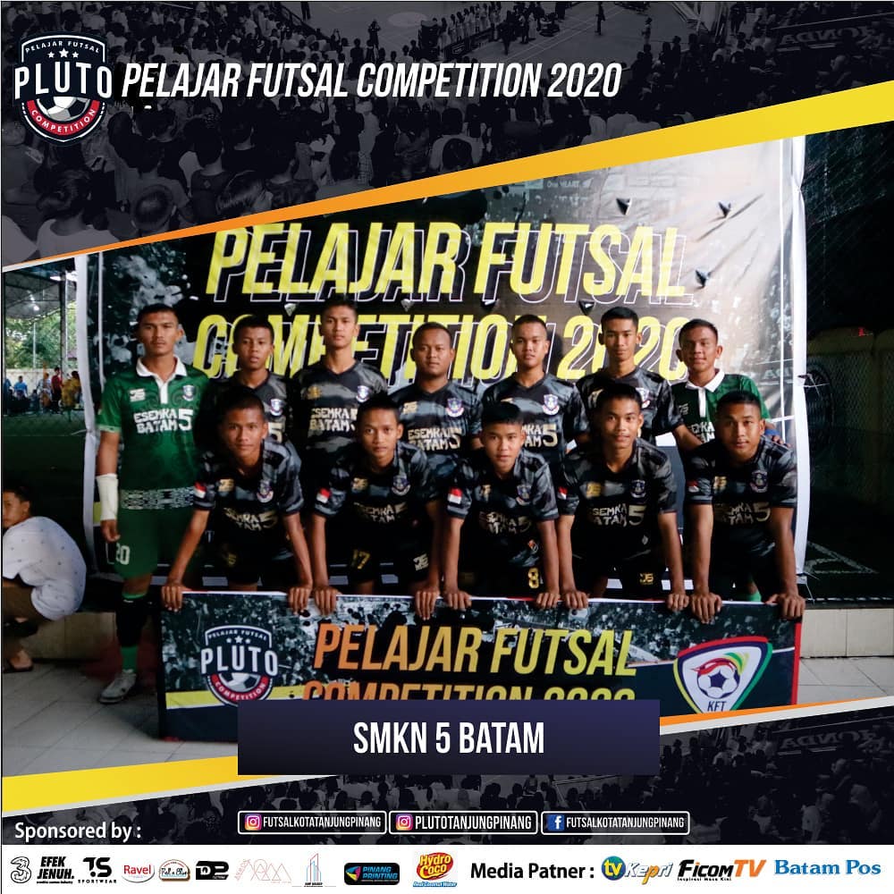 Gambar utama Team Futsal SMK Negeri 5 Batam Berhasil Membawa Tropi Juara 3 Di Event Futsal Pluto Se-Kepri