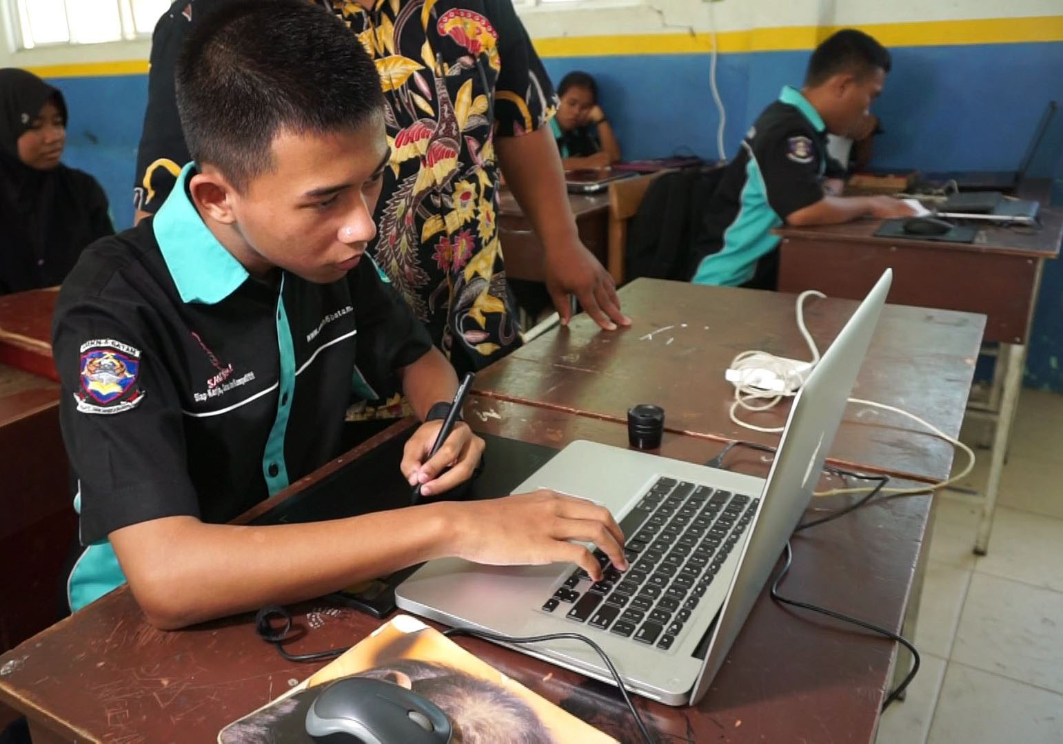 Gambar utama Menggambar Digital Untuk Siswa Multimedia