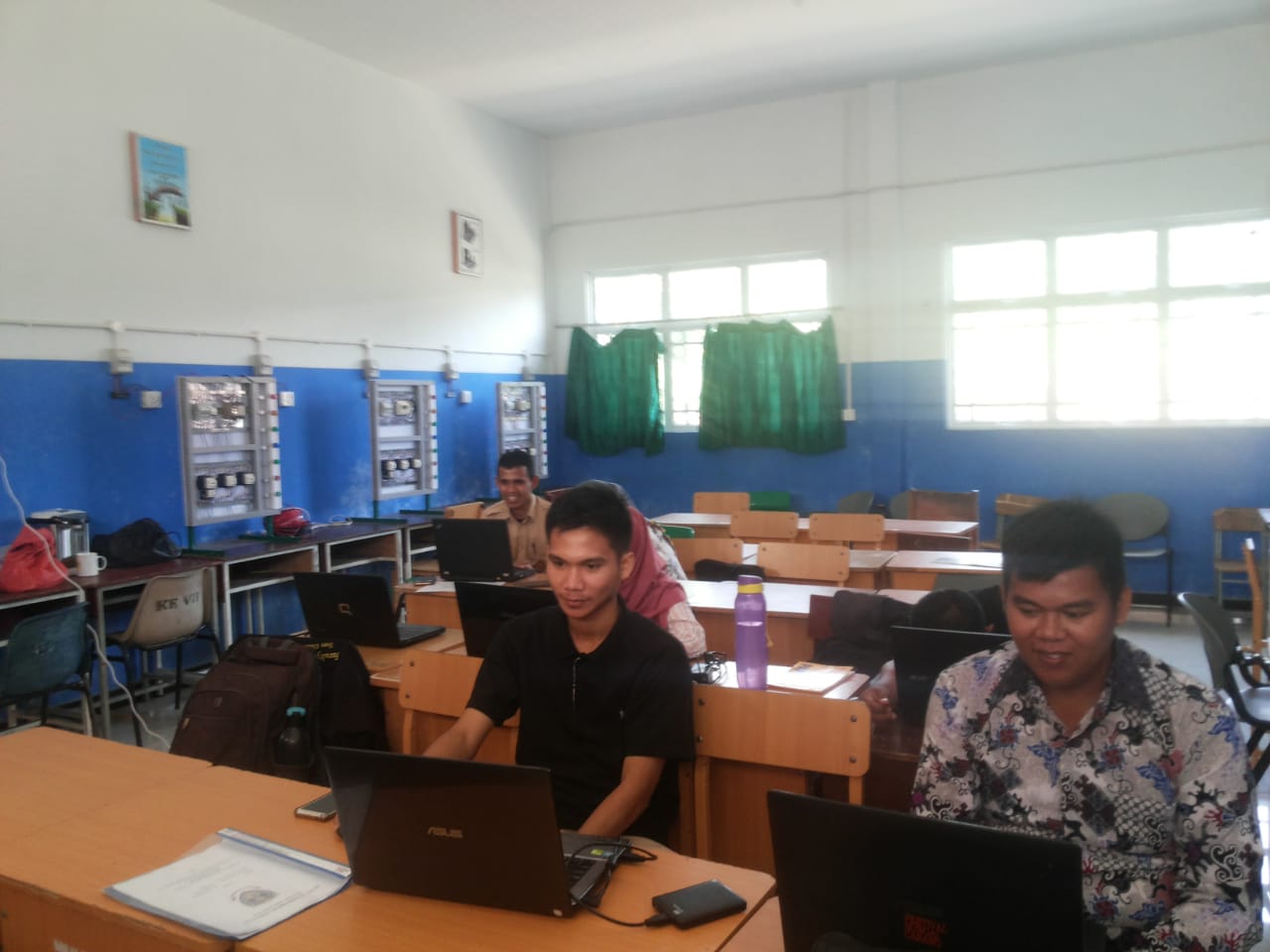 Gambar utama Penyusunan Soal Ujian Sekolah Di Jurusan Teknik Kelistrikan Kapal
