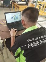 Gambar utama Pelajaran Teffa membuat Desain Tema lingkungan KLS XI,XII Produksi Grafika SMKN5 BATAM.