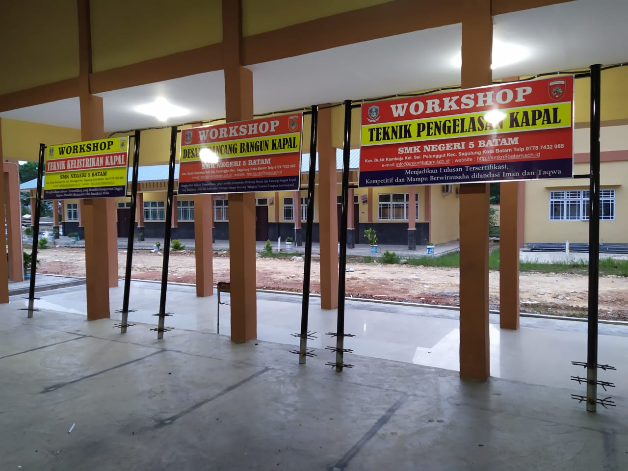Gambar utama Pembuatan Plang Nama Jurusan Melalui UPJ Pengelasan
