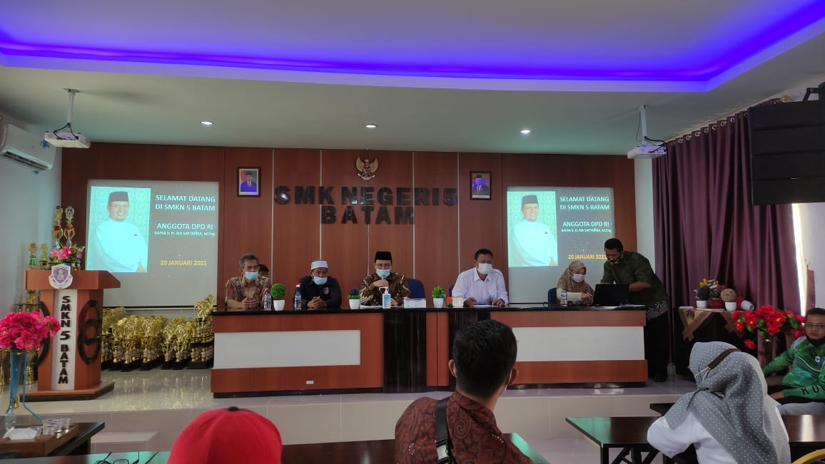 Gambar utama “Kunjungan Kerja Anggota DPD RI Ria Saptarika ke SMKN 5 Batam”