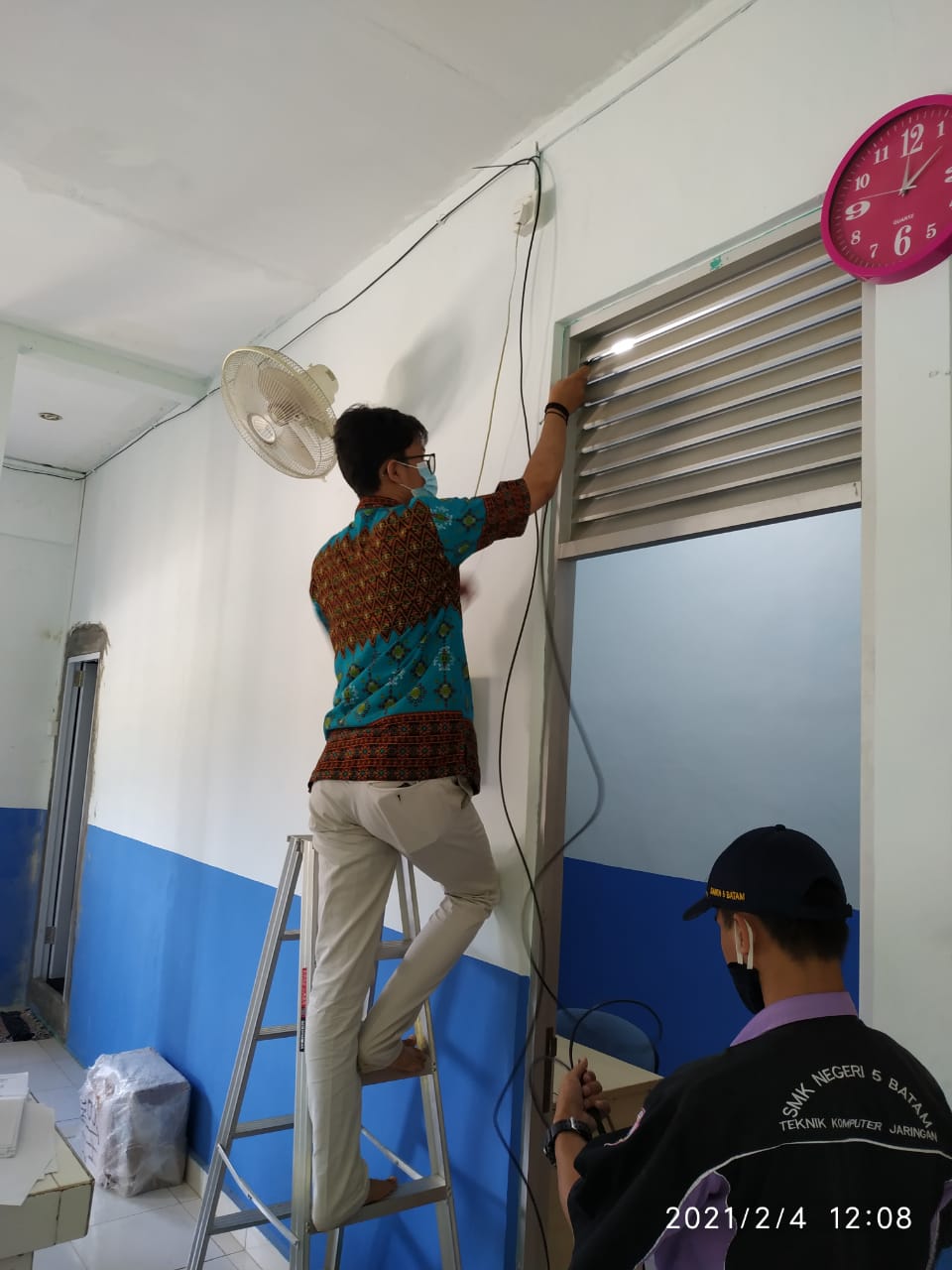 Gambar utama Pemasangan Fasilitas Internet SMK N 5 Batam di Ruang Lab IPA