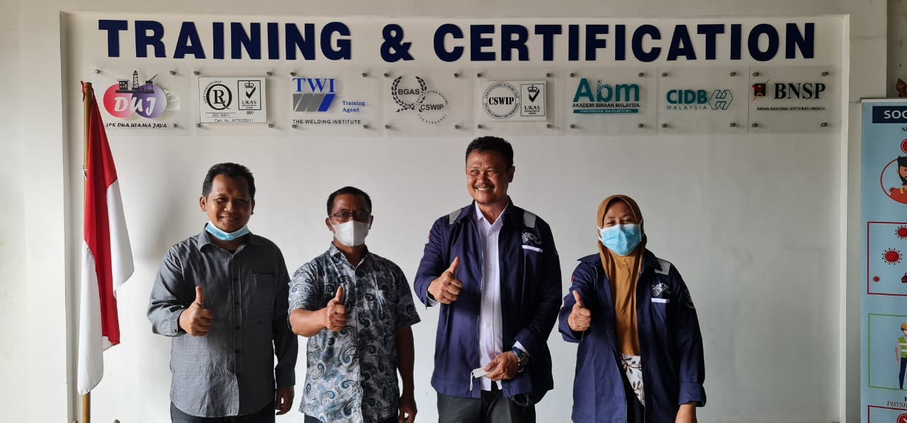 Gambar utama MOU SMKN 5 BATAM DENGAN LPK PT.DUA UTAMA JAYA DAN PT. EDUKASI PENEMPATAN INTERNATIONAL