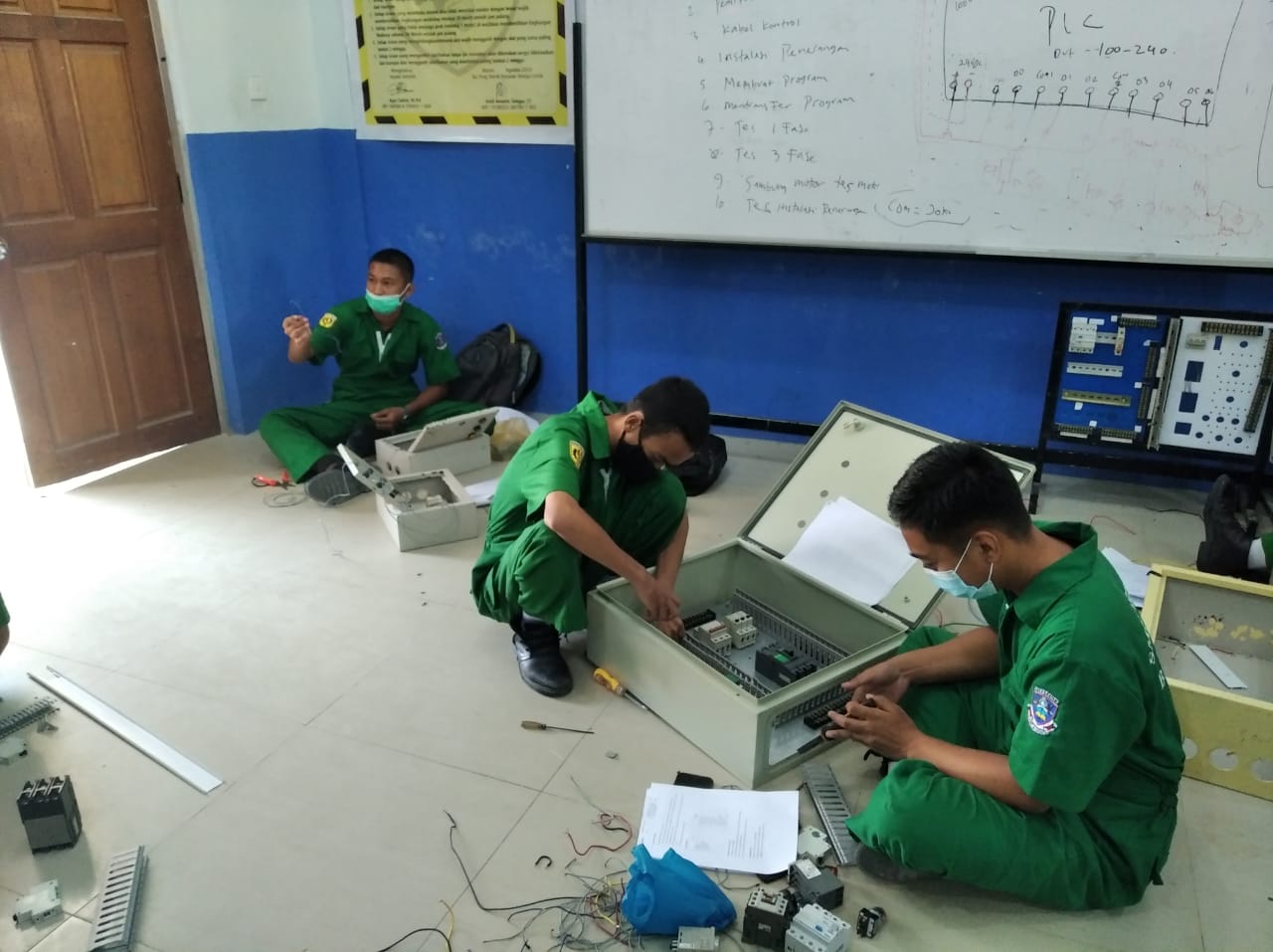 Gambar utama PEMBELAJARAN PRAKTIK SISTEM TEFA KELAS X TITL