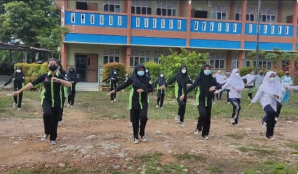 Gambar utama Senam Pagi Untuk Siswa/Siswi Jurusan Grafika SMKN 5 Batam