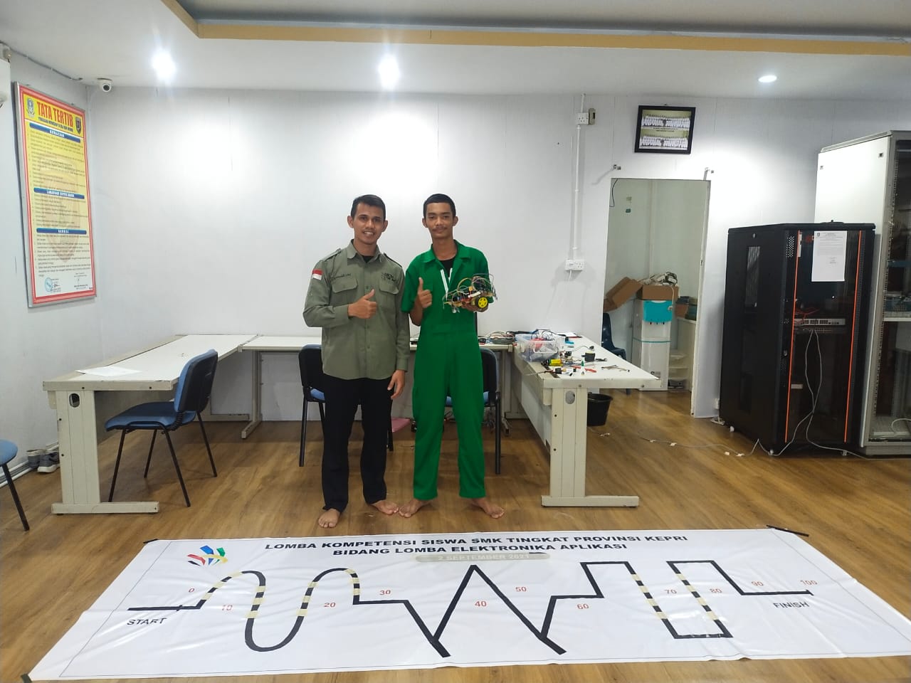 Gambar utama SMKN 5 Batam: Pelaksanaan LKS Electronic Application