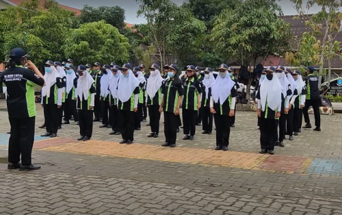 Gambar utama Pelatihan Bersama TNI AL Kota Batam: Persiapan Praktek Kerja Lapangan  (PKL) Siswa/Siswi Jurusan Grafika  SMKN 5 Batam