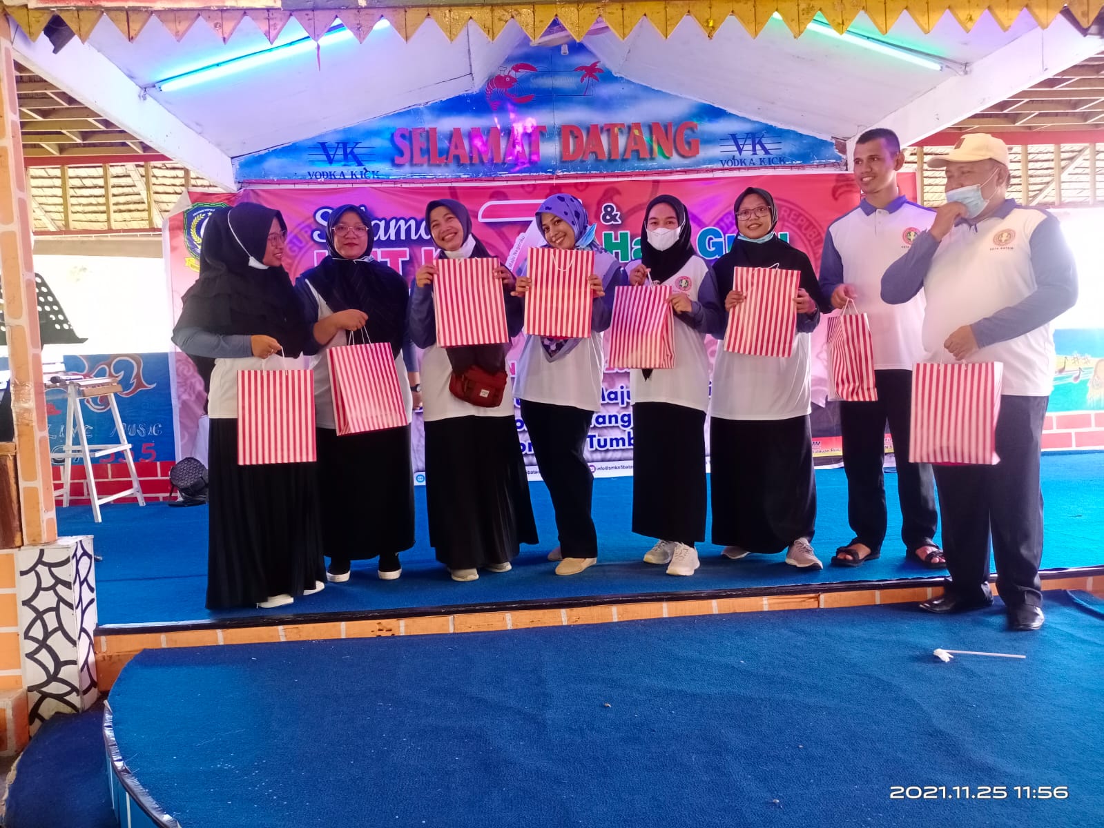 Gambar utama SMKN 5 Batam: Kemeriahan Peringatan Hari Guru ke 76