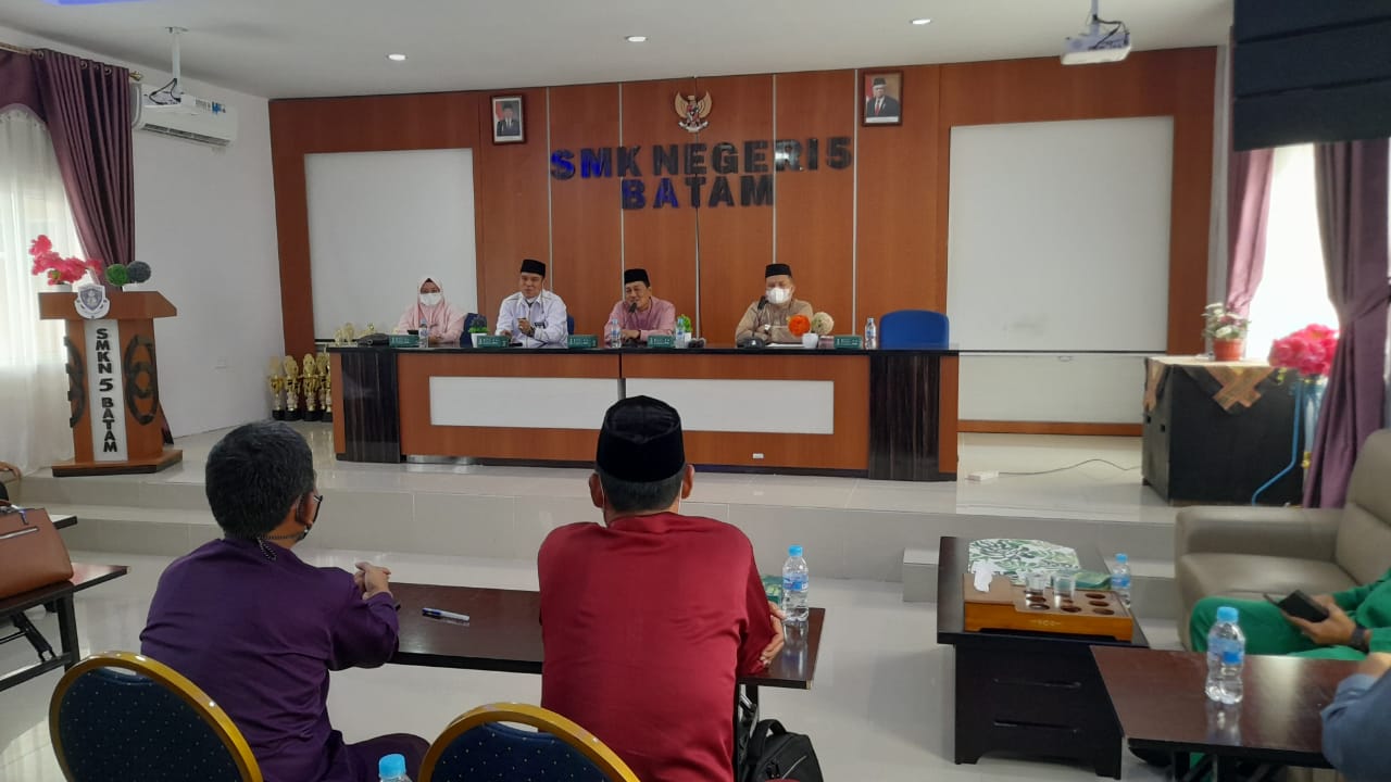 Gambar utama Kadisdik Melakukan Silaturahmi Dan Briefing Kepada  Kepala SMA/SMK/SLB  Negeri Se Kota Batam