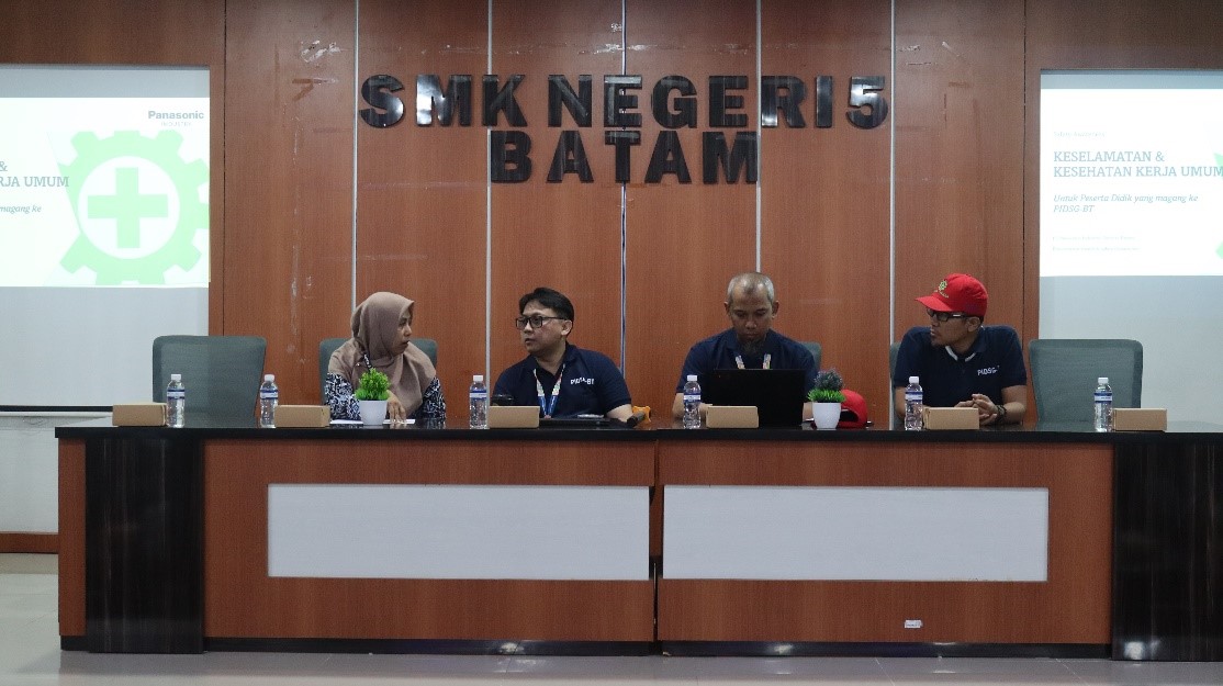 Gambar utama Guru Tamu PT Panasonic Industrial Devices Mendukung K3 (Keselamatan dan Kesehatan Kerja) Untuk Meningkatkan Produktivitas Kerja